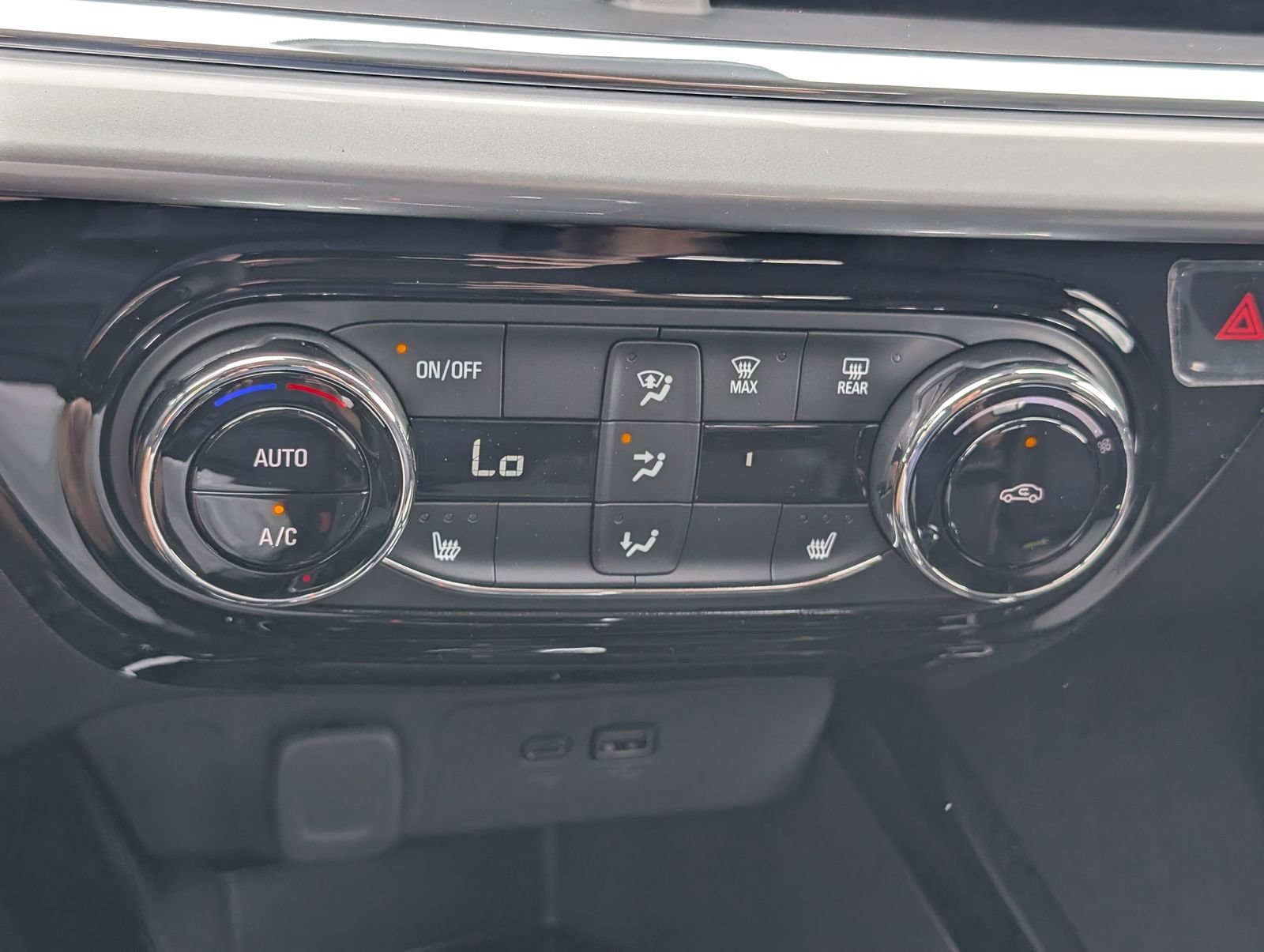 2026 Chevrolet Trax LT - Photo 13