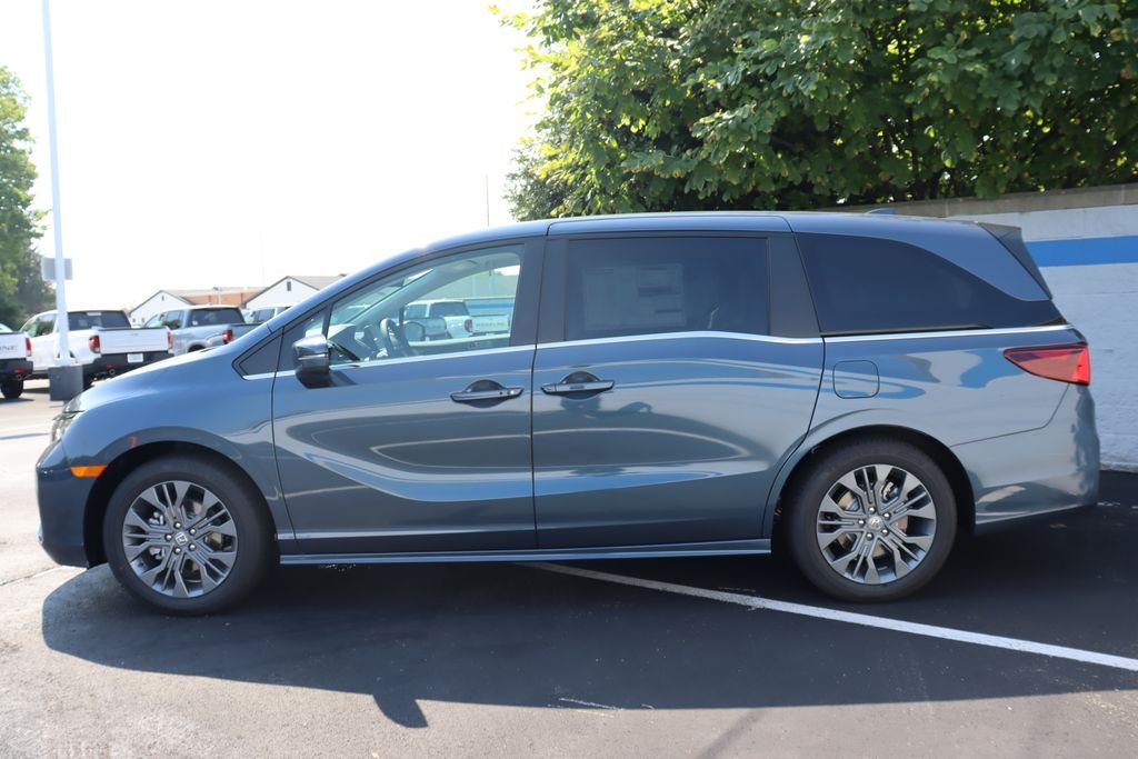 Used 2026 Gray Honda Touring image 2