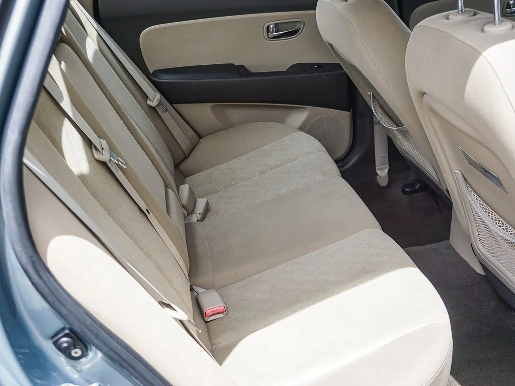 Used 2010 Beige Hyundai GLS image 14