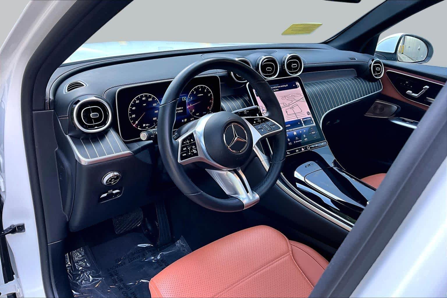 Used 2023 Polar White Mercedes-Benz GLC 300 image 17