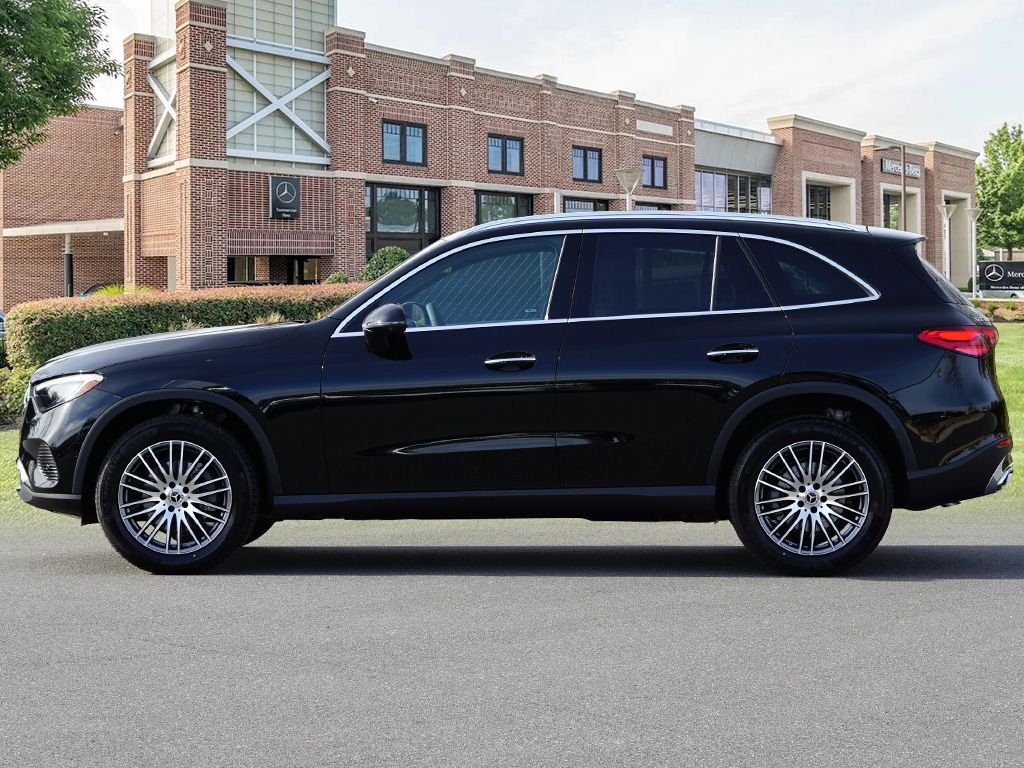 Used 2026 Black Mercedes-Benz GLC 300 image 8