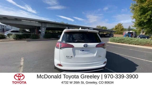 Used 2017 White Toyota XLE image 6