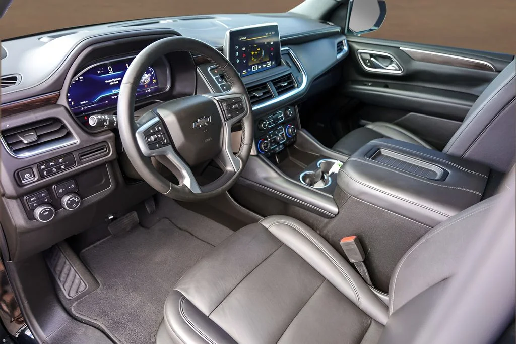 Used 2023 Black Chevrolet Z71 image 10
