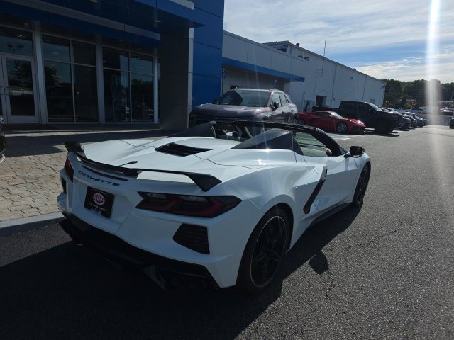 Used 2024 Arctic White Chevrolet 3LT image 7