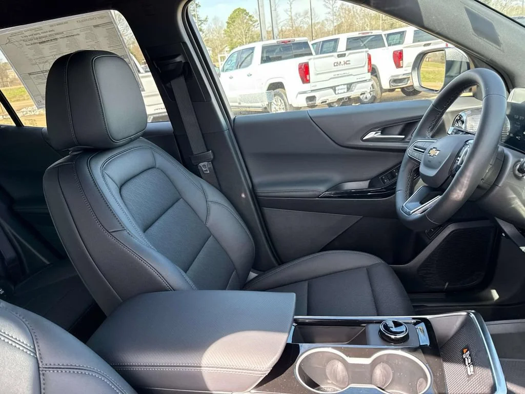2026 Chevrolet Equinox LT - Photo 19