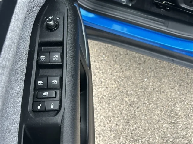 Used 2022 Blue JEEP Latitude Lux image 20