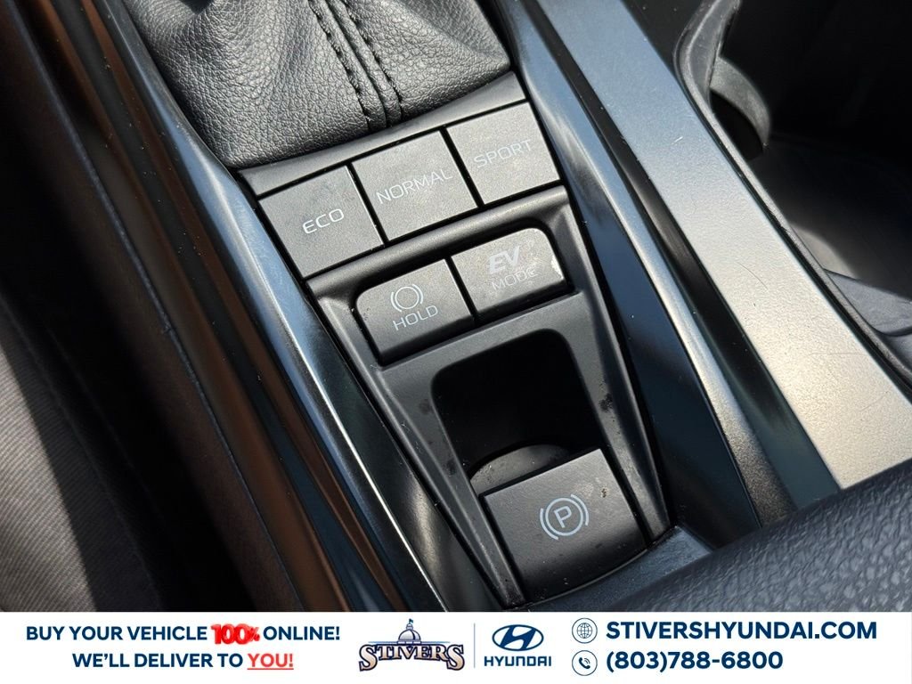 Used 2025 Silver Toyota LE image 33
