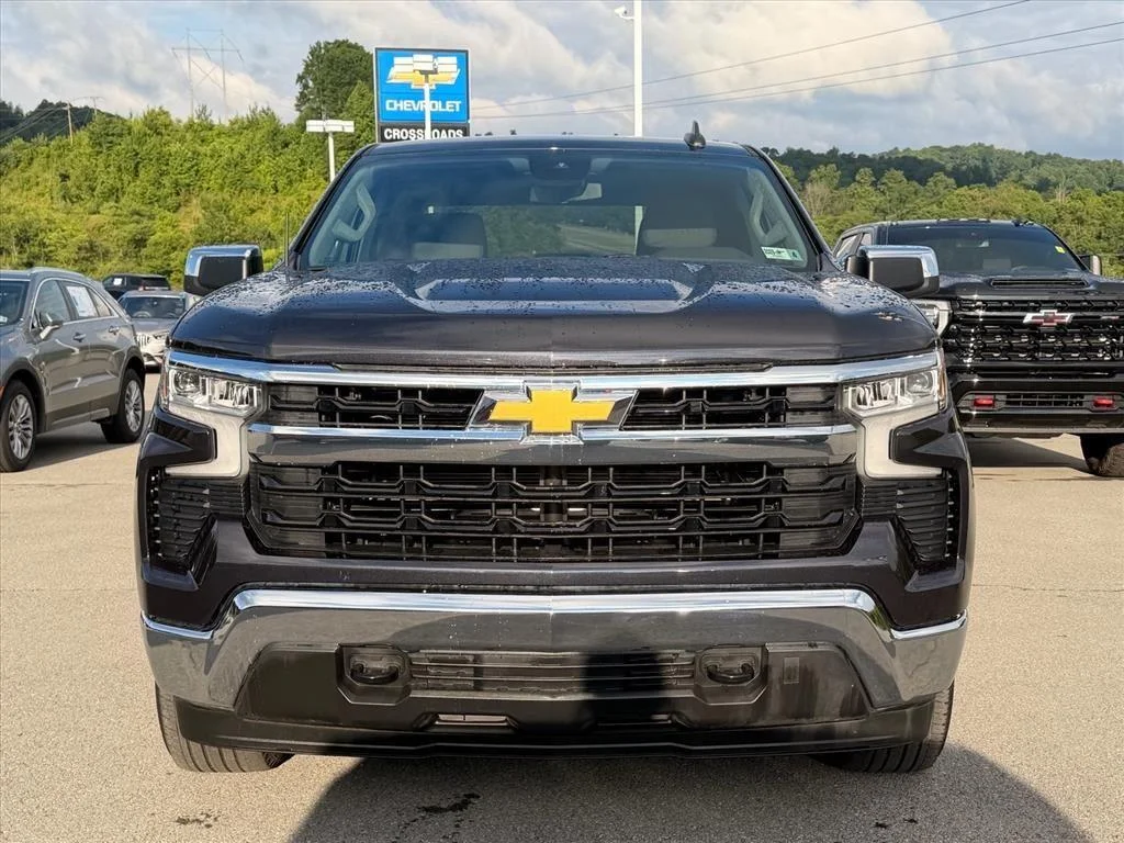Used 2023 Black Chevrolet LT image 8