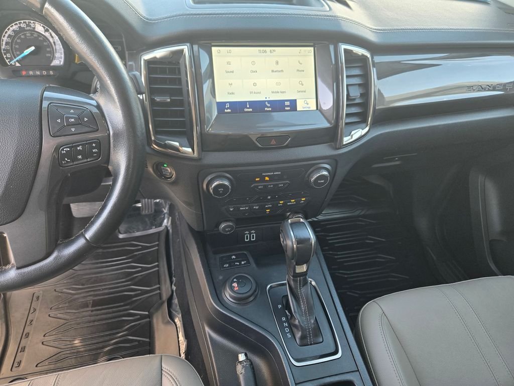 Used 2020 White Ford Lariat image 18