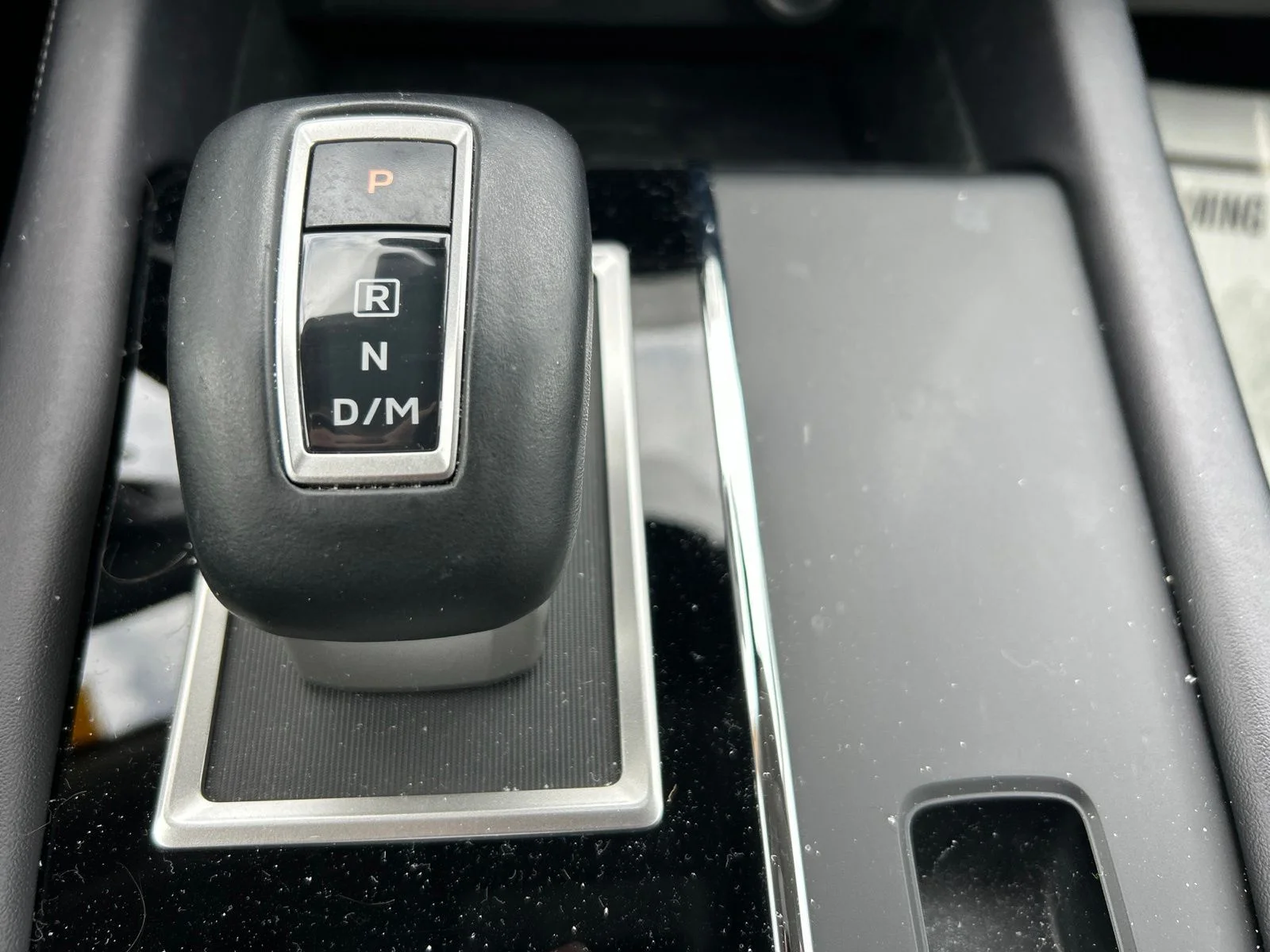 Used 2024 Cosmic Blue Metallic Mitsubishi SE image 18