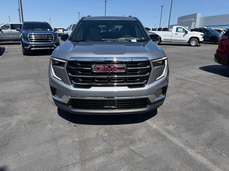 New 2026 Sterling Metallic GMC Elevation image 8