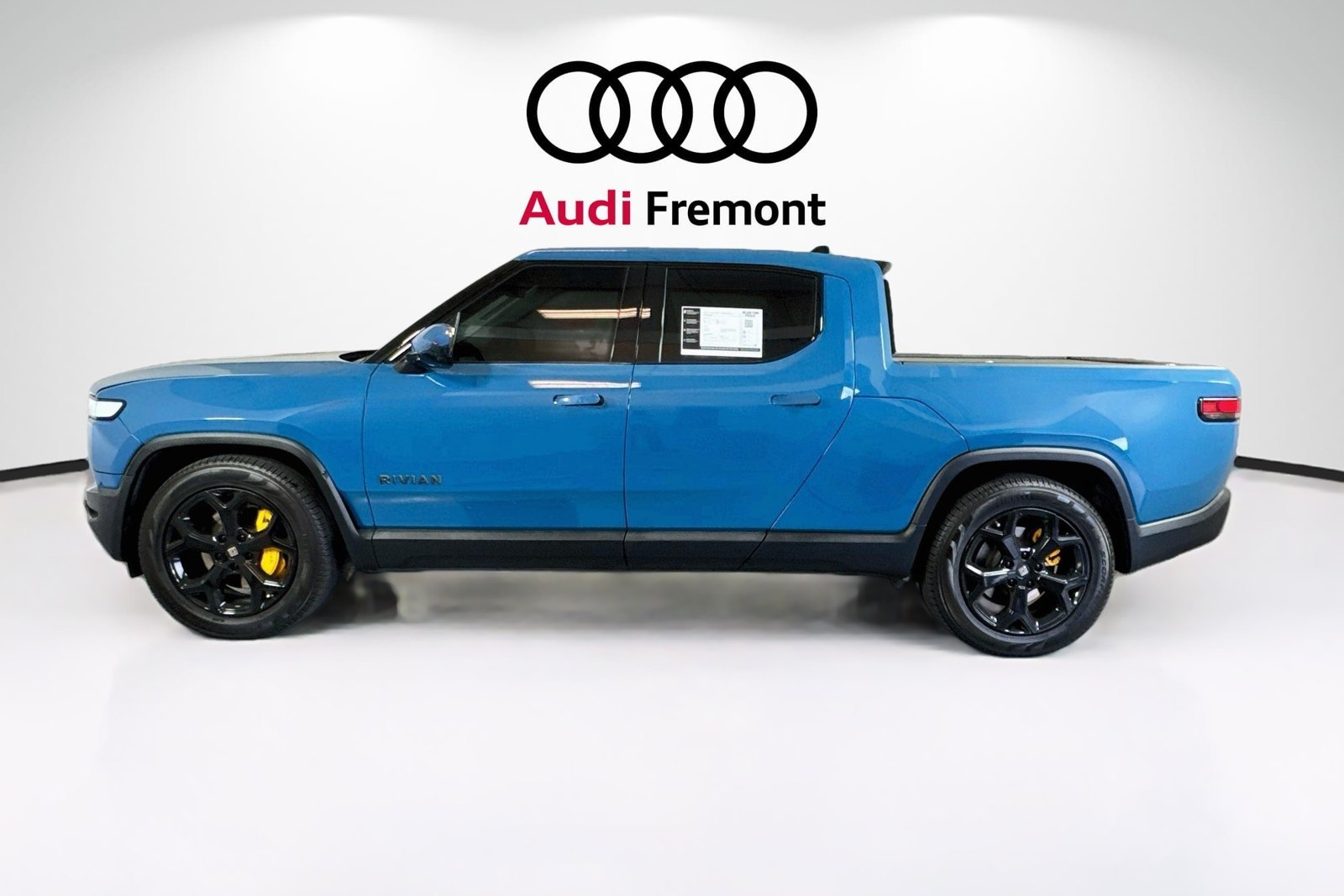 Used 2022 Rivian Blue Rivian Adventure Package image 1