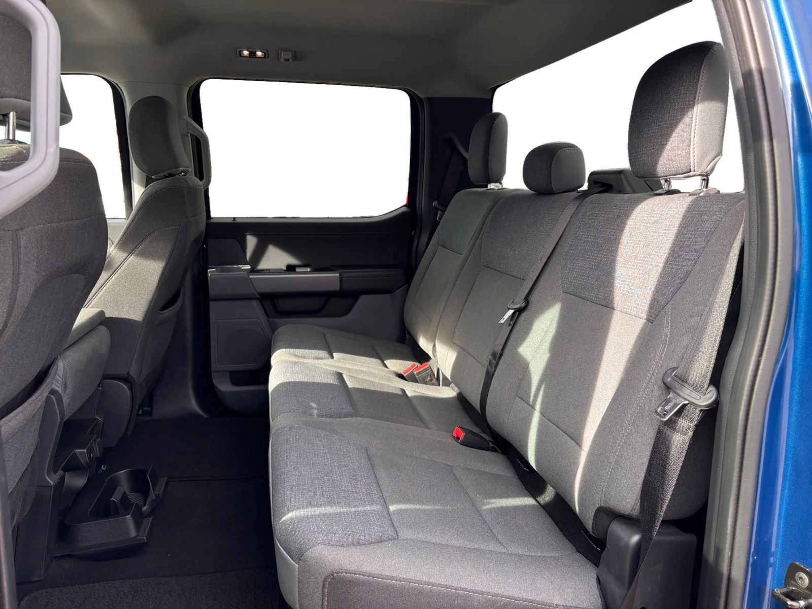 Used 2025 Blue Ford XLT image 16