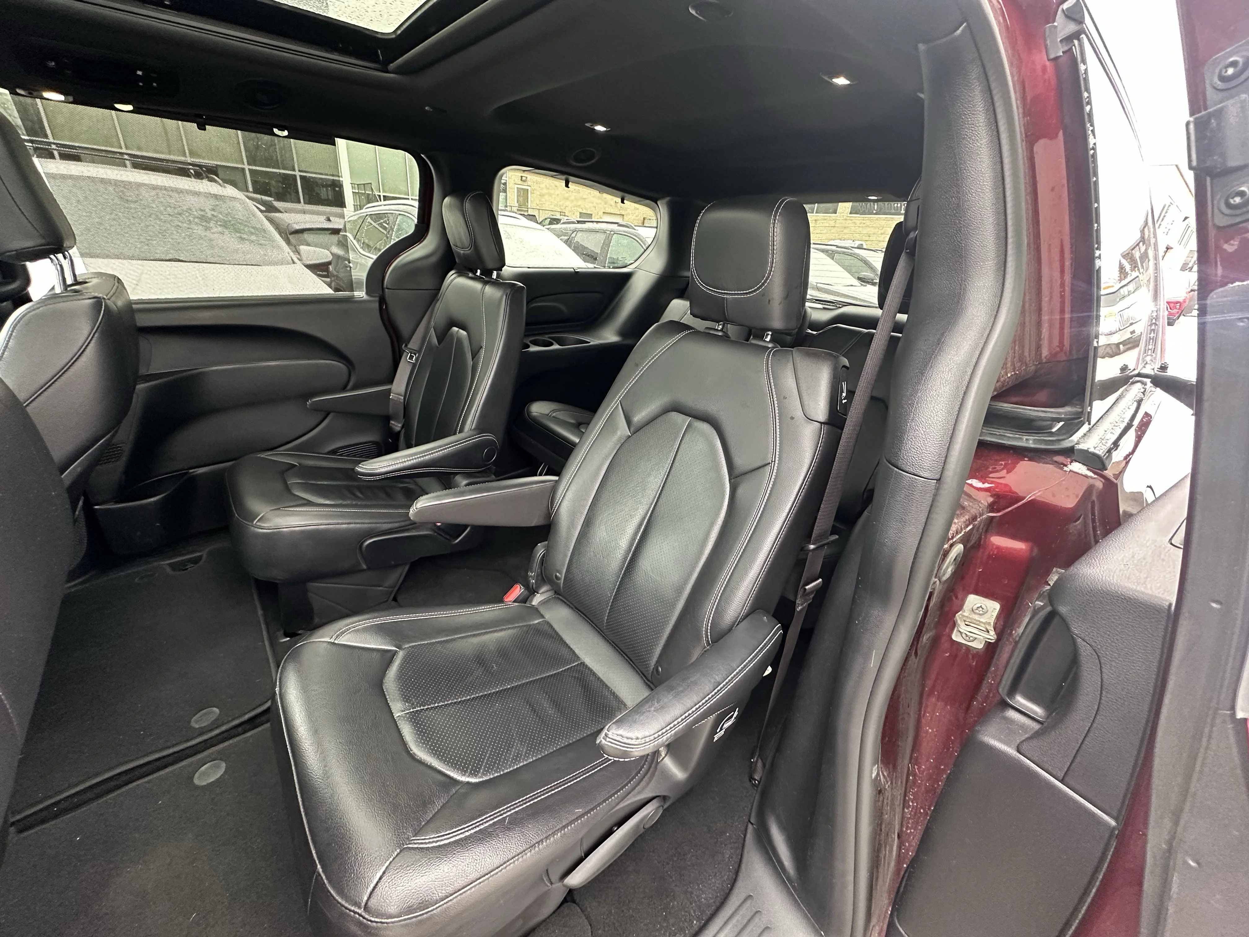 Certified Used 2022 Velvet Red Pearl Chrysler Touring L image 22