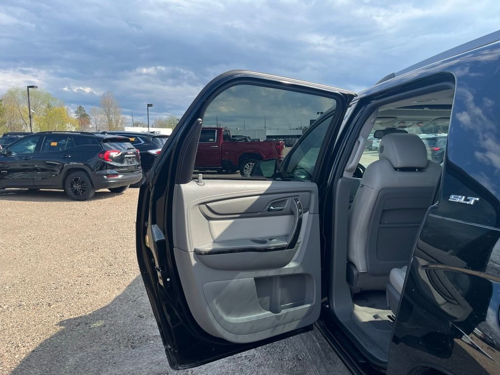 Used 2017 Ebony Twilight Metallic GMC Limited image 30