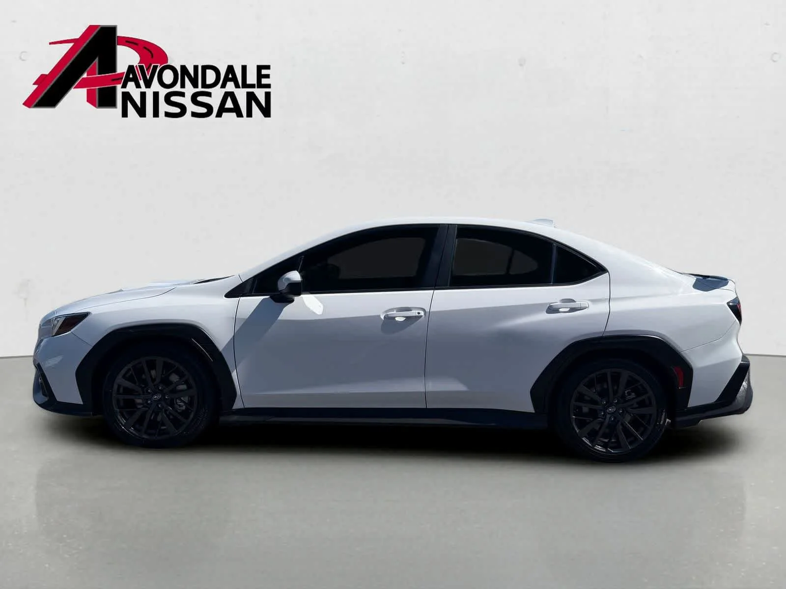 Used 2022 Ceramic White Subaru Premium image 3