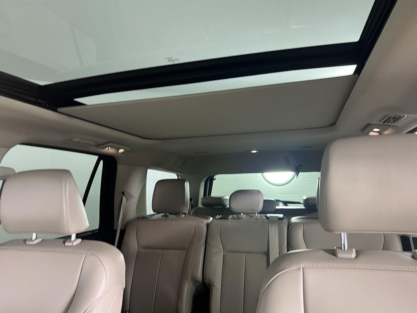 Used 2023 Star White Metallic Tri-Coat Ford XLT image 5
