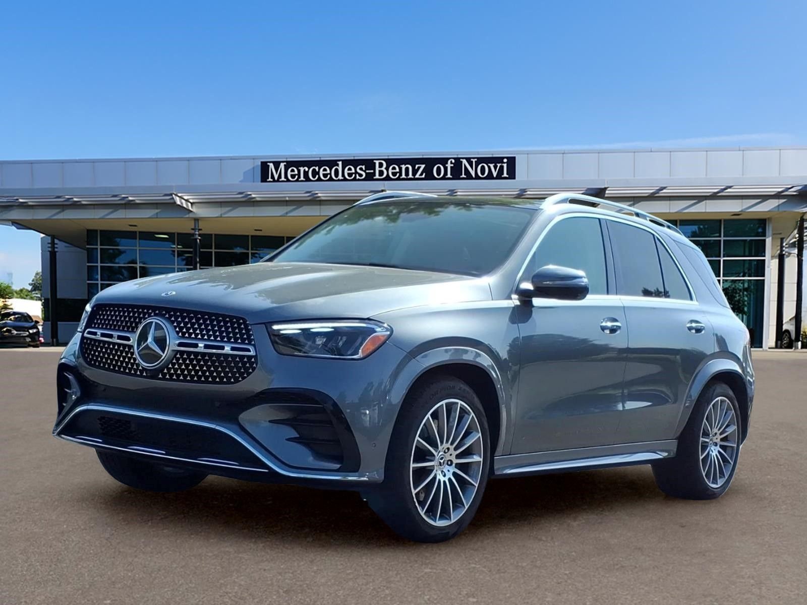 Certified Used 2025  Mercedes-Benz GLE 350 image 1