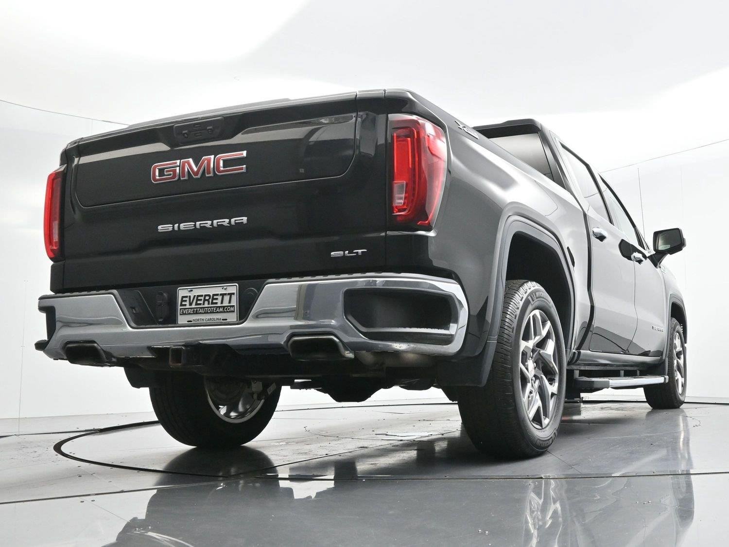 Used 2023 ONYX BLACK GMC SLT image 52
