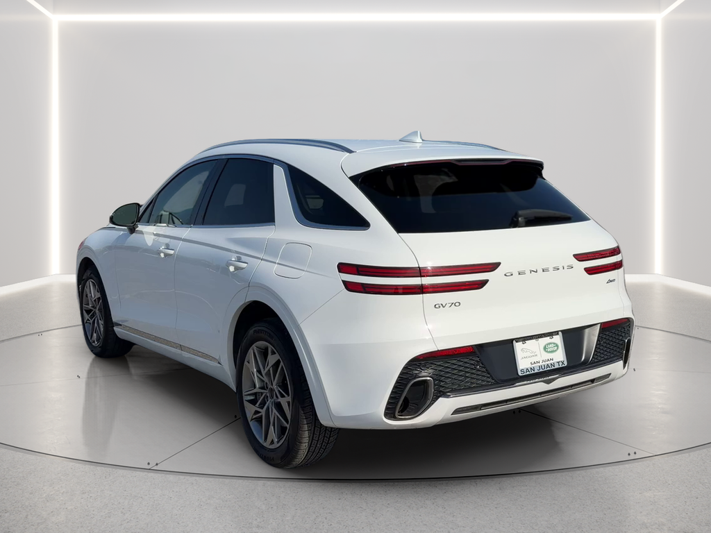 Used 2025 White Genesis 2.5T image 7