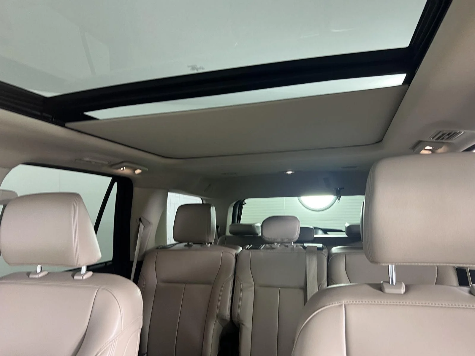 Used 2023 Star White Metallic Tri-Coat Ford XLT image 5