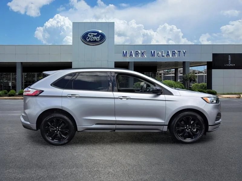 Used 2022 Silver Metallic FORD SE AWD image 6