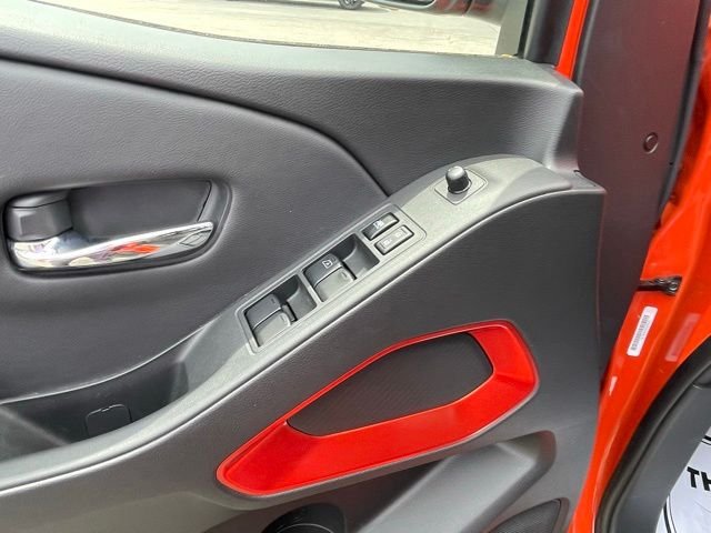 Used 2025 Orange Nissan PRO-4X image 13