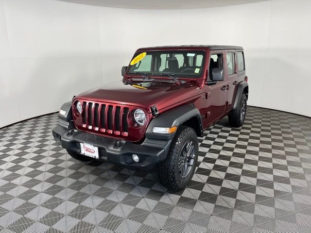 Used 2022 Red Jeep Unlimited Sport image 3
