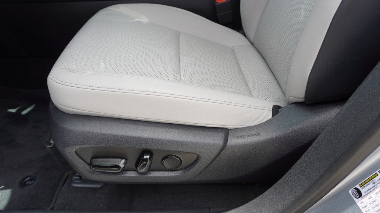 Certified Used 2024 Silver Lexus RX 350 Premium image 24