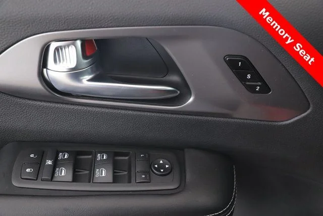 2026 Chrysler Pacifica Select - Photo 19