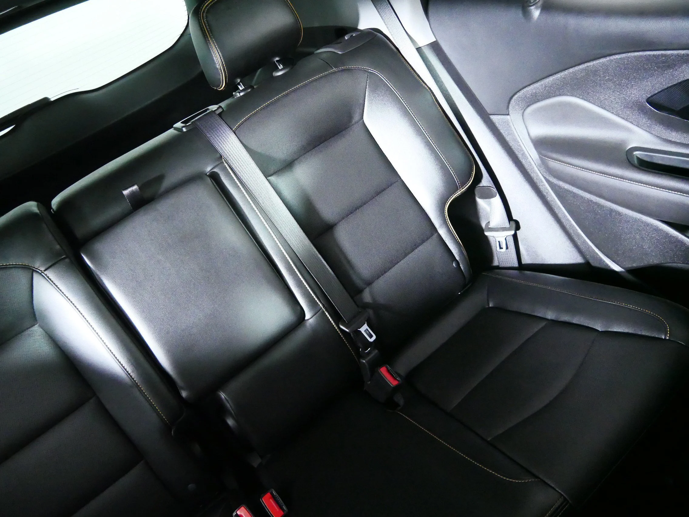 Used 2022 Summit White GMC AT4 image 14