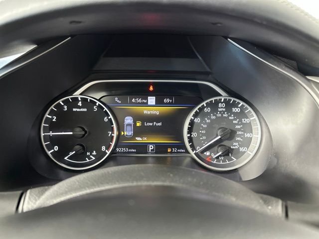 Used 2020 White Nissan SL image 19