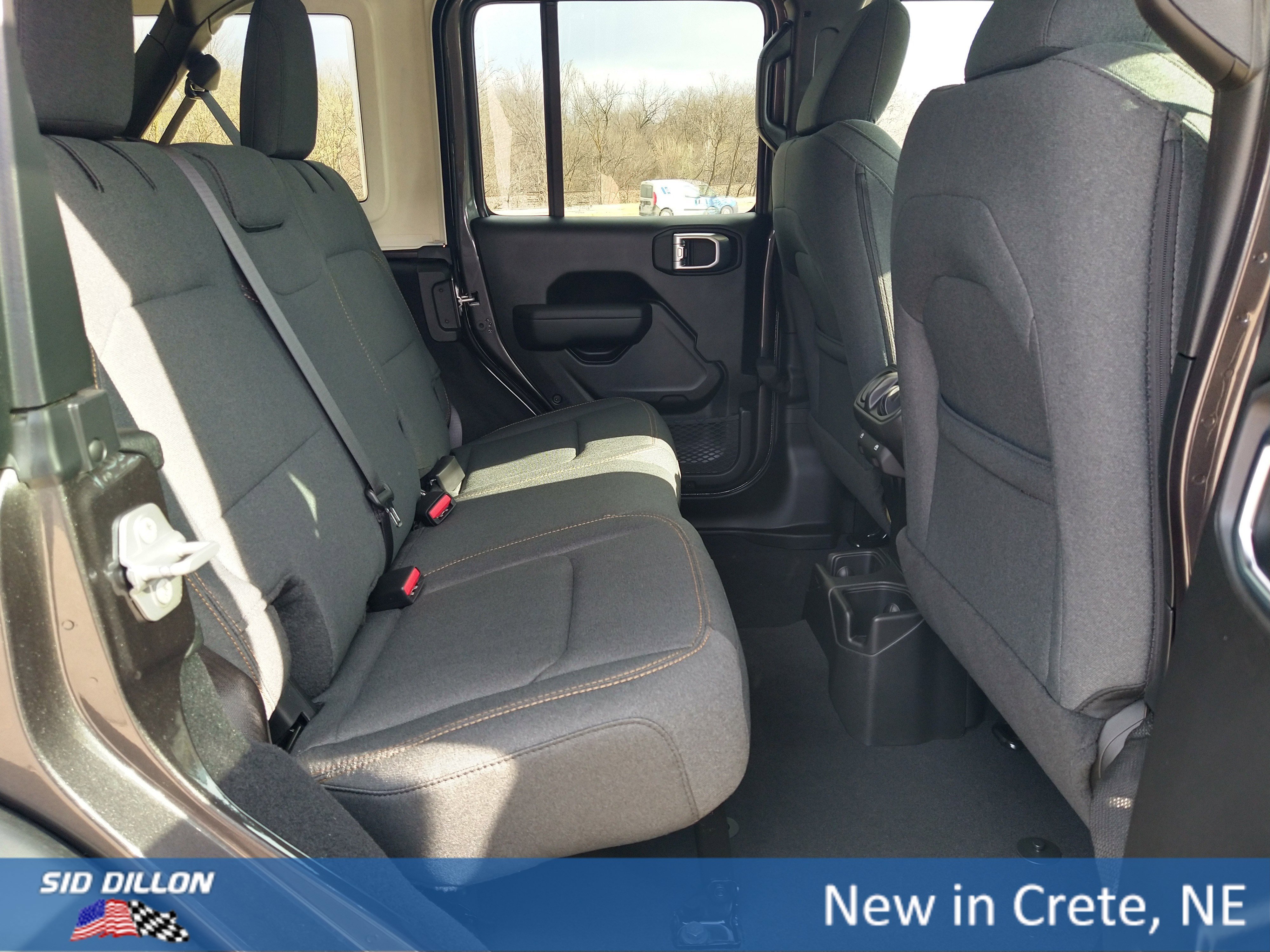 New 2026 Granite Crystal Metallic Clearcoat Jeep Sport image 5