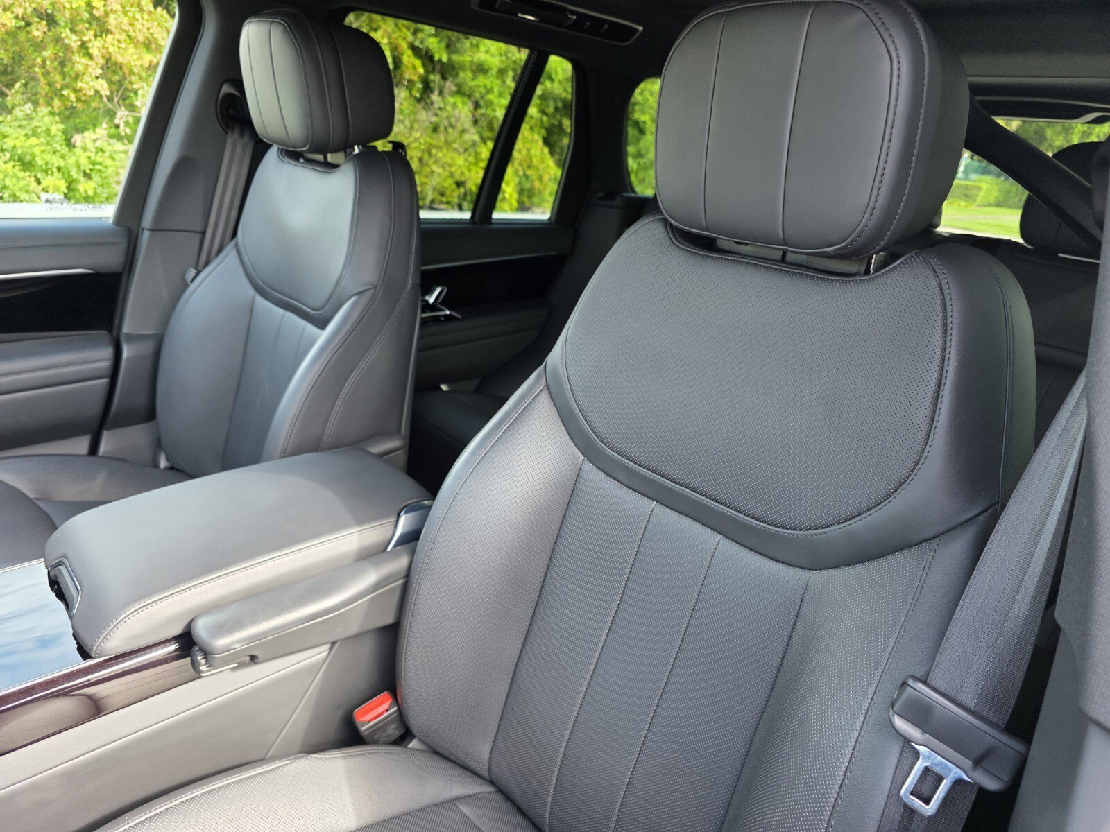 Certified Used 2023 Santorini Black Metallic Land Rover SE image 12
