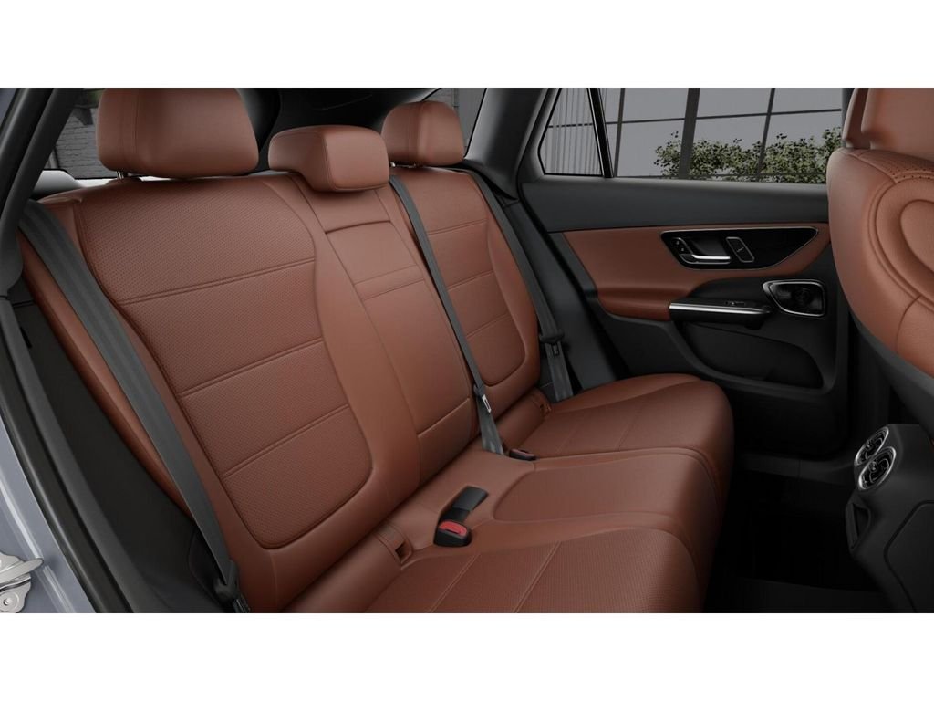 New 2027 MANUFAKTUR Alpine Grey Mercedes-Benz GLC 300 4MATIC® image 5