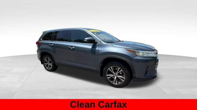 Used 2019 Shoreline Mist Toyota LE image 5