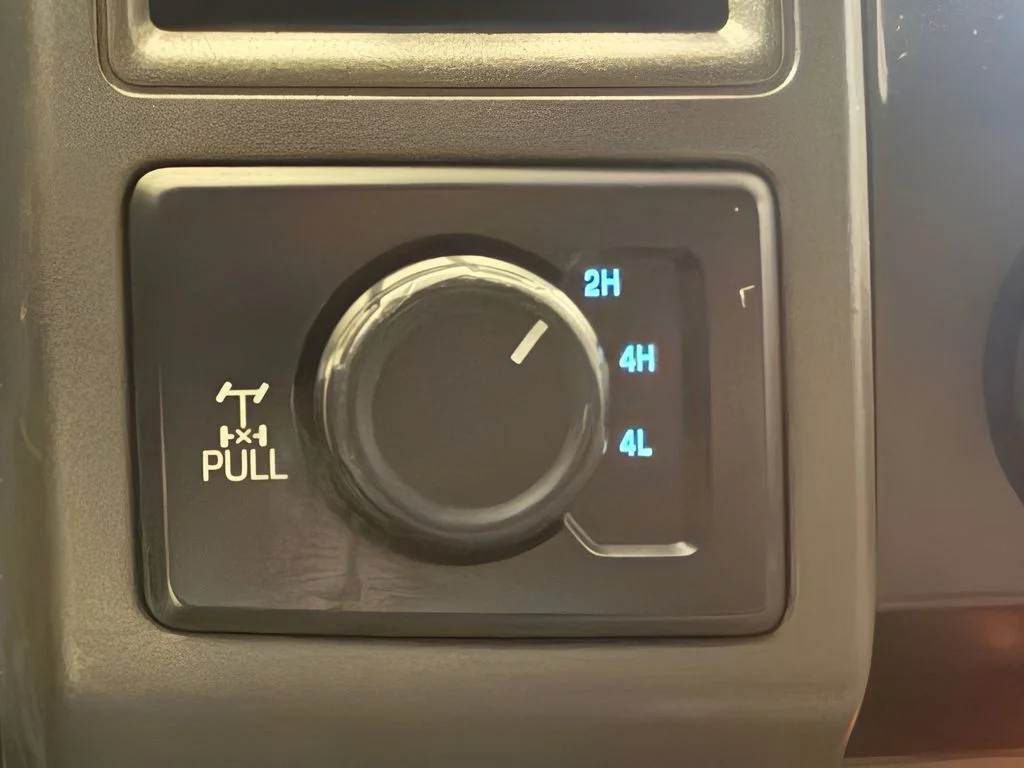 Used 2020 White Ford XL image 24
