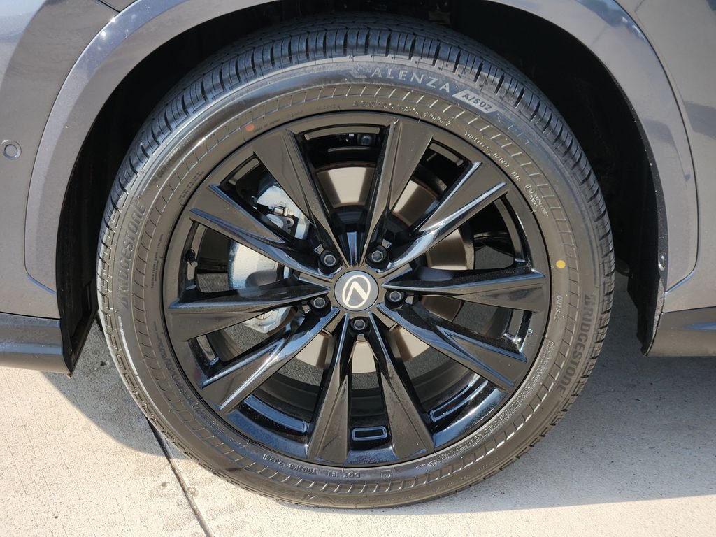 Used 2026 Gray Lexus 350 F SPORT Handling image 14