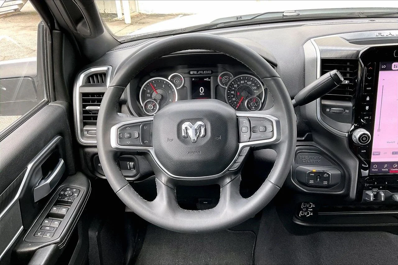 Used 2025 White Ram Big Horn image 9