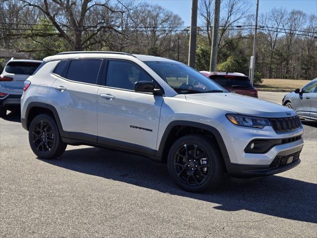 New 2026 Silver Zynith Metallic Clear-Coat Exterior Paint Jeep Latitude image 4