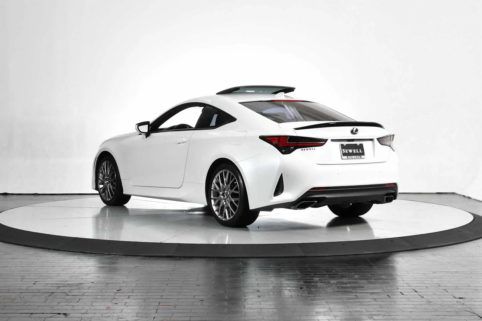 Certified Used 2022 EMINENT WHITE PEARL Lexus  image 4