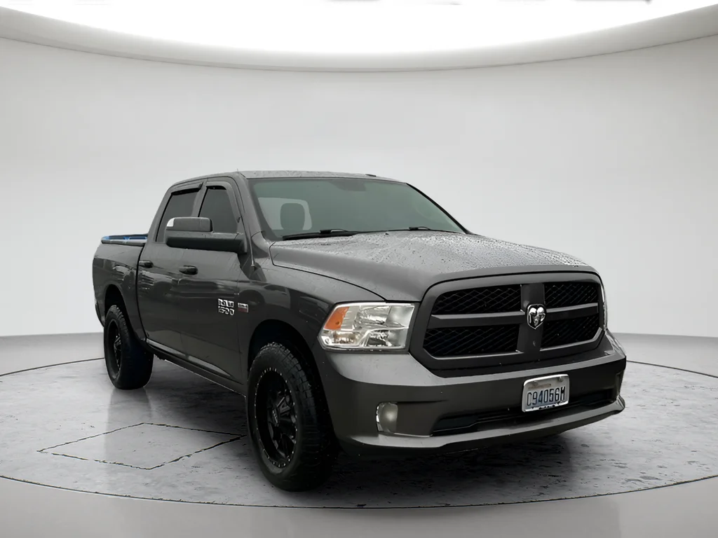 Used 2017 Gray Ram Express image 3