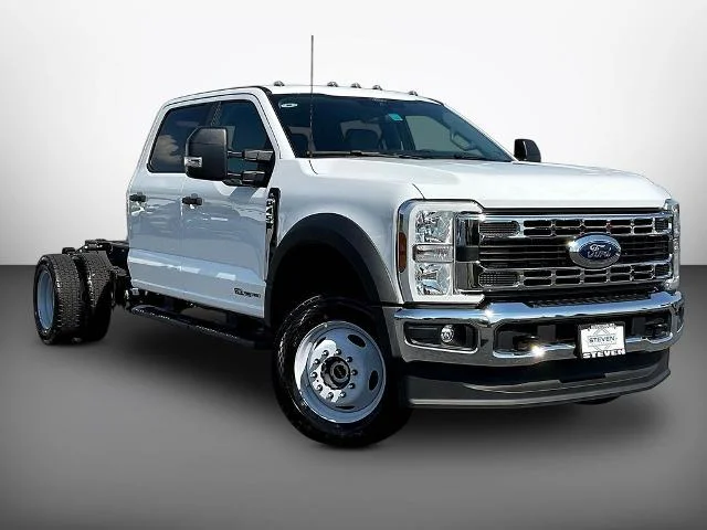 New 2026 Oxford White Ford F-450® XL image 40