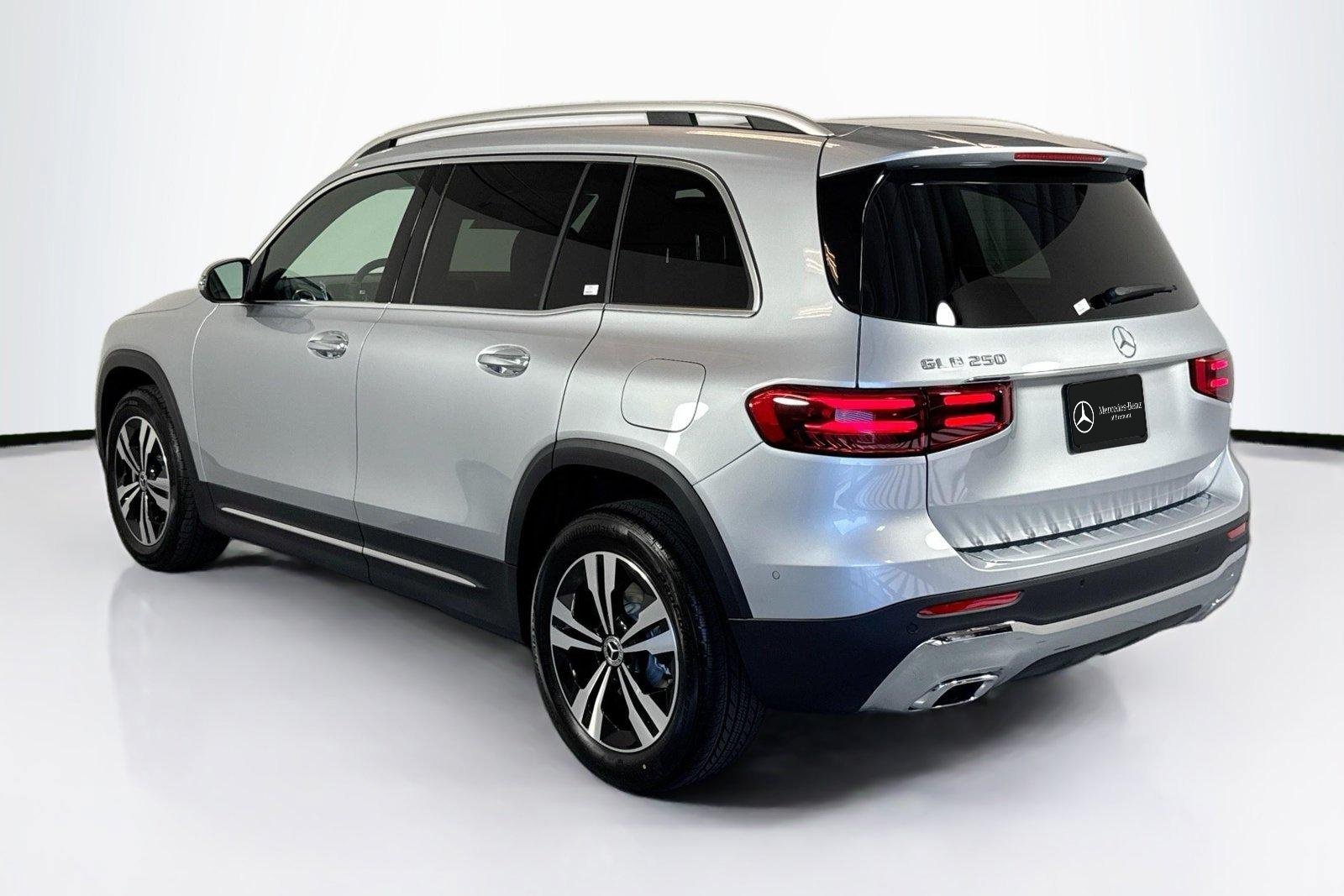 New 2026 Cirrus Silver Metallic Mercedes-Benz GLB 250 image 7
