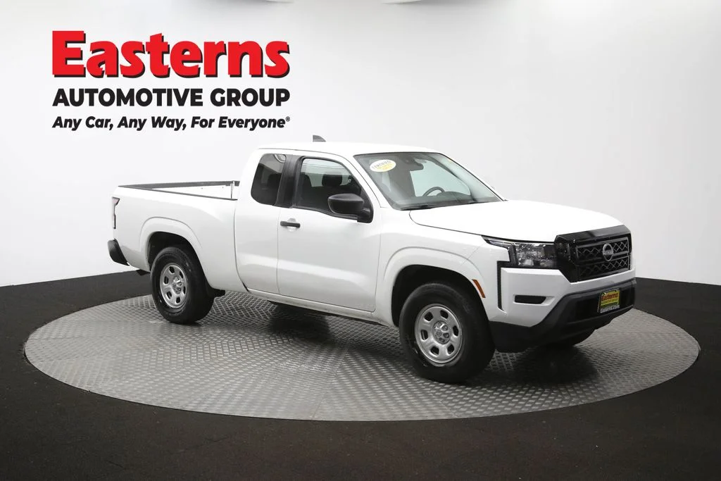 Used 2022 White Nissan S image 46