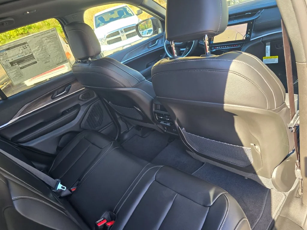 New 2027 Black Jeep Limited image 26