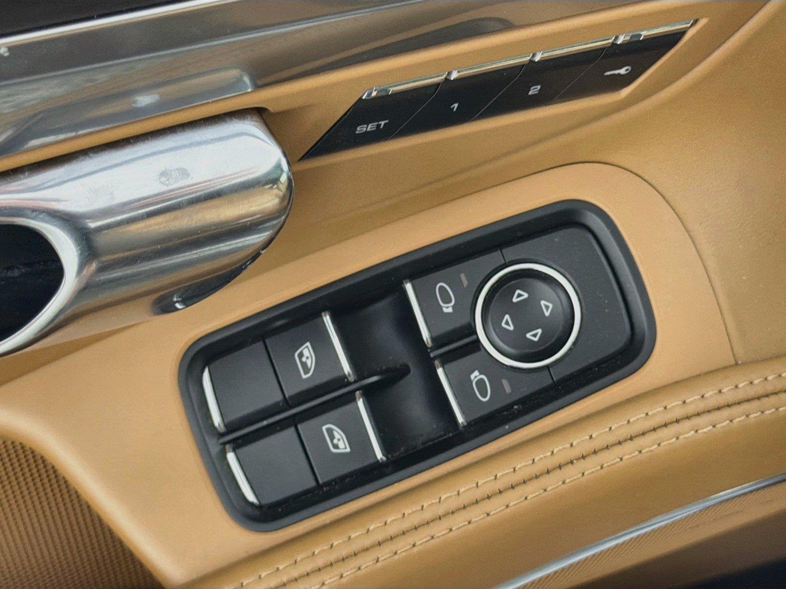 Certified Used 2015  porsche Turbo image 31