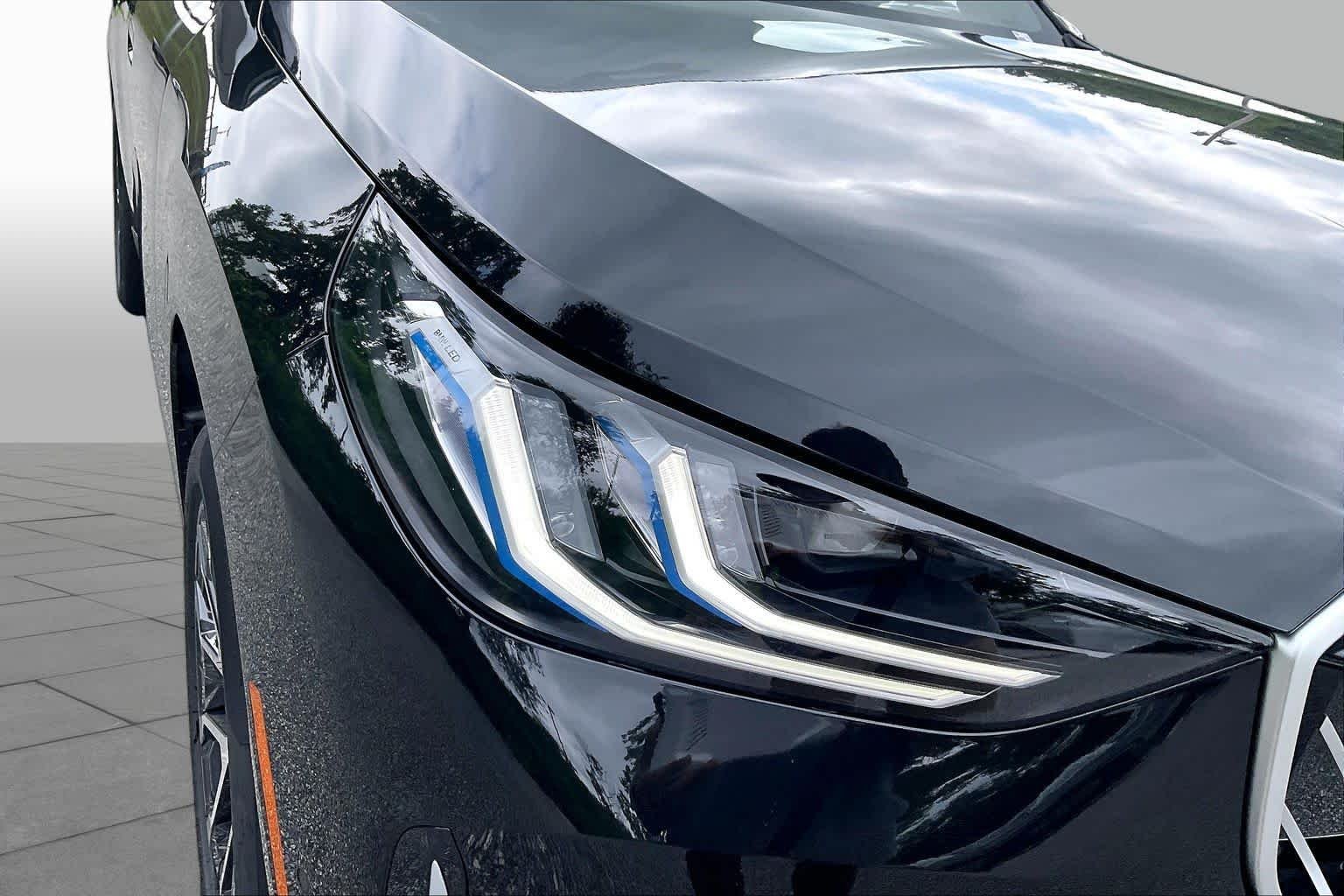 New 2026 Black Sapphire Metallic BMW 30 xDrive image 13