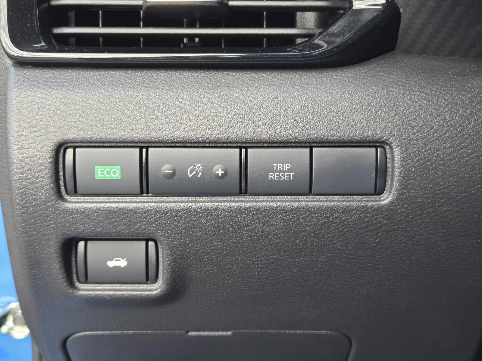 2024 Nissan Sentra SV - Photo 19
