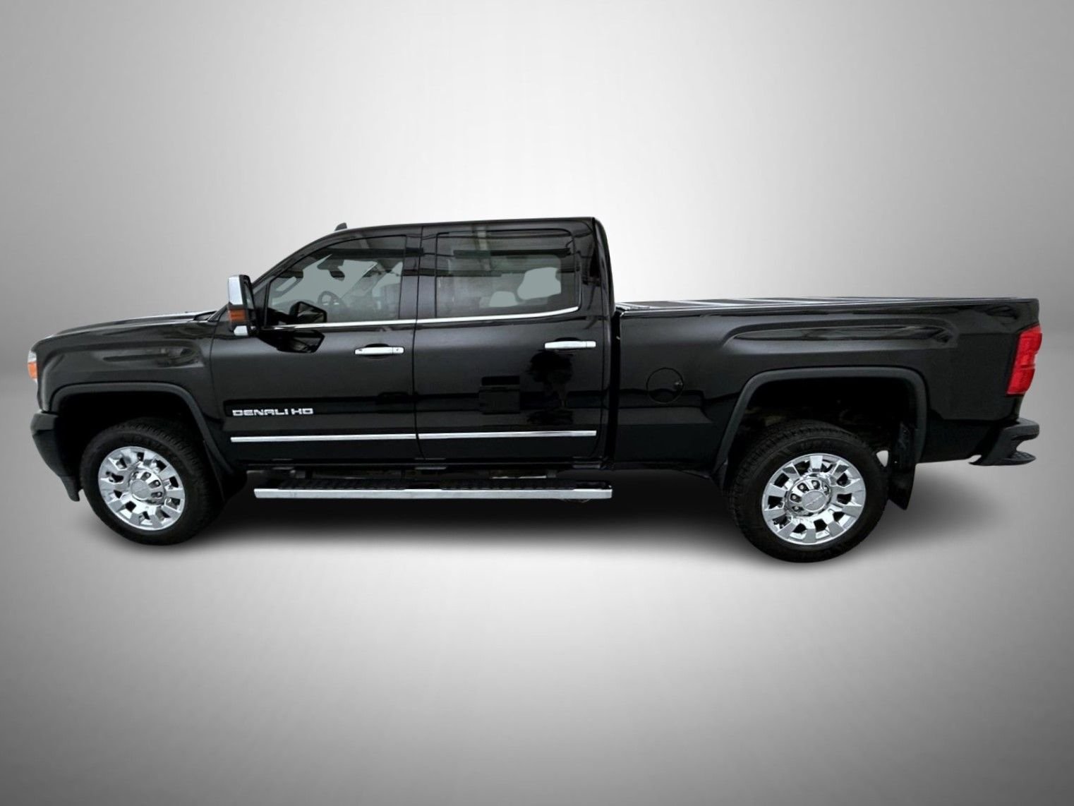 Used 2015 Black GMC Denali image 8